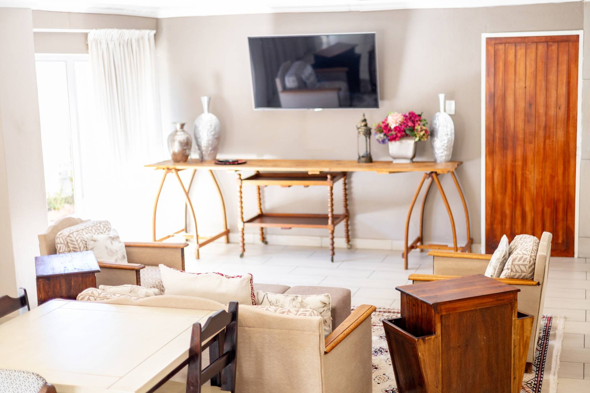 4 Seasons Guesthouses